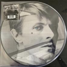 BOWIE DAVID  - 2xVINYL ON MY TVC15 ..
